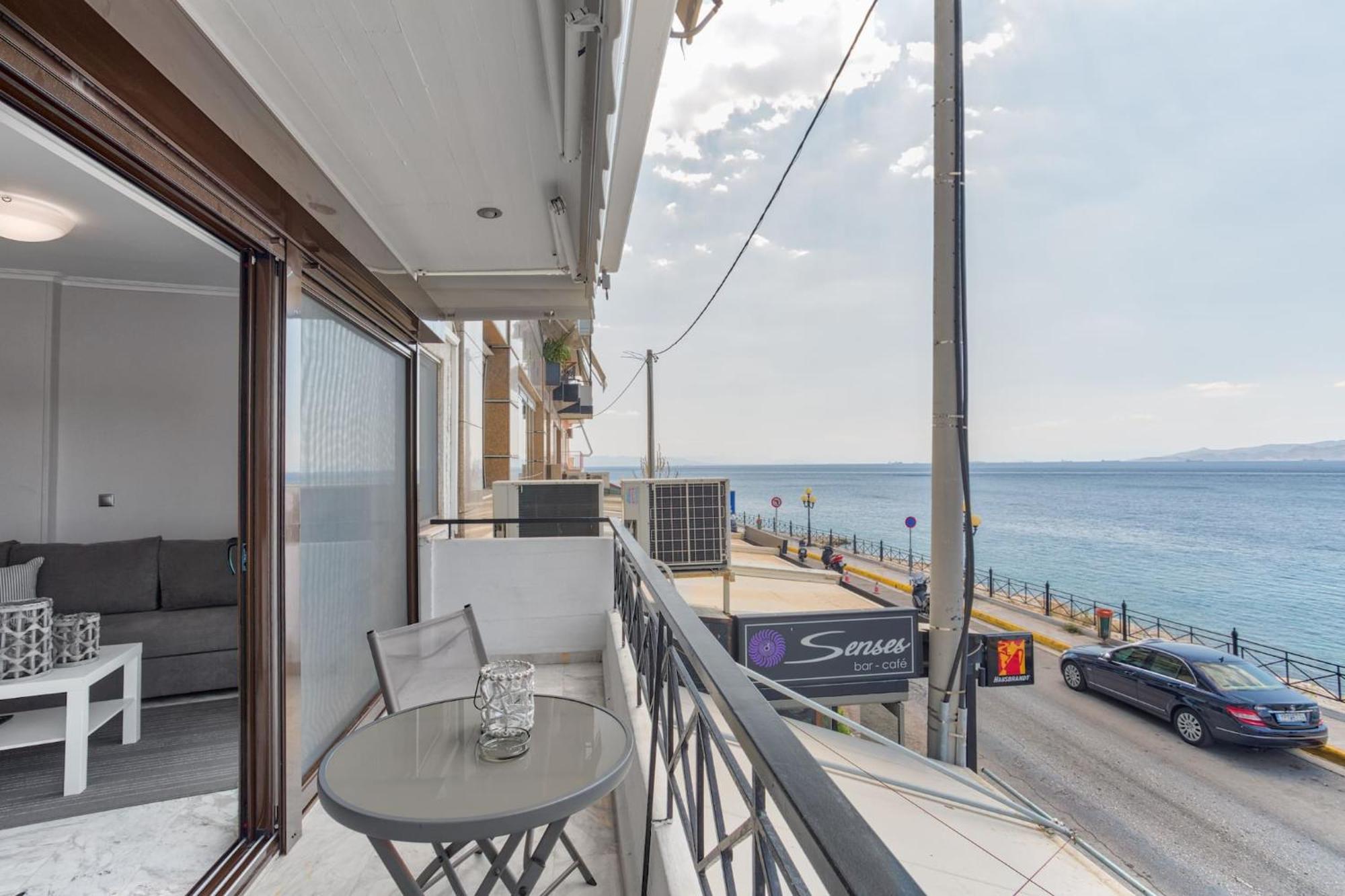 Modern Seaside Oasis In Pireas, Seaview & King Bed Apartment Exterior photo